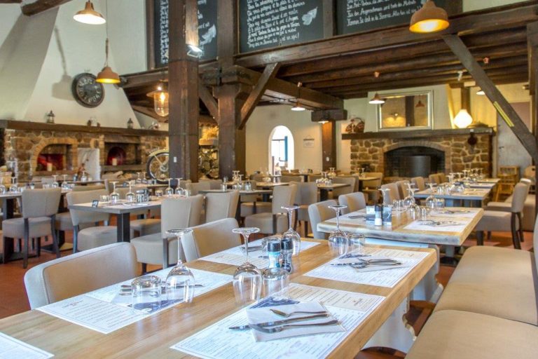 [:fr]restaurant tables intérieur[:en]indoor restaurant tables[:]